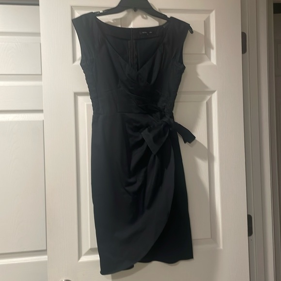 Black dress, used once - Picture 1 of 4